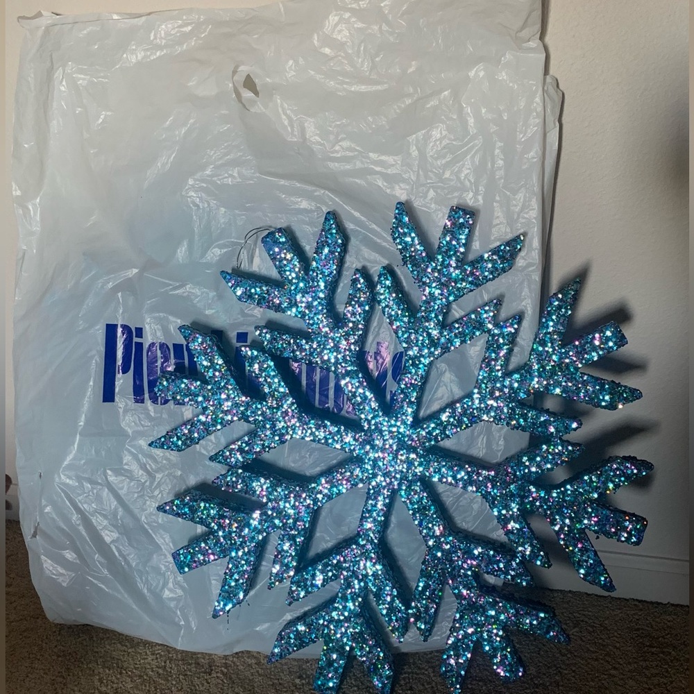 4 Pier 1 Imports Glitter Decorative Snowflakes.